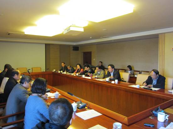 三方推動(dòng)，加快企業(yè)“走出去”步伐——協(xié)會(huì )組織我區農牧業(yè)企業(yè)參加境外投資合作座談會(huì )